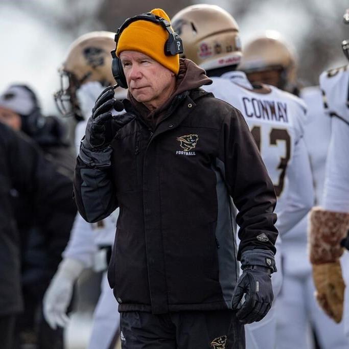 Bisons hope to give coach Dobie's career a storybook ending with a Vanier Cup title